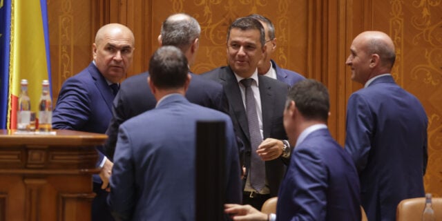 Premierul Bolojan: Dacă ne reducem cheltuielile, de anul viitor lucrurile se vor îndrepta. Va scădea inflaţia înspre jumătatea anului viitor, destul de mult şi vom vedea o stabilizare a lucrurilor